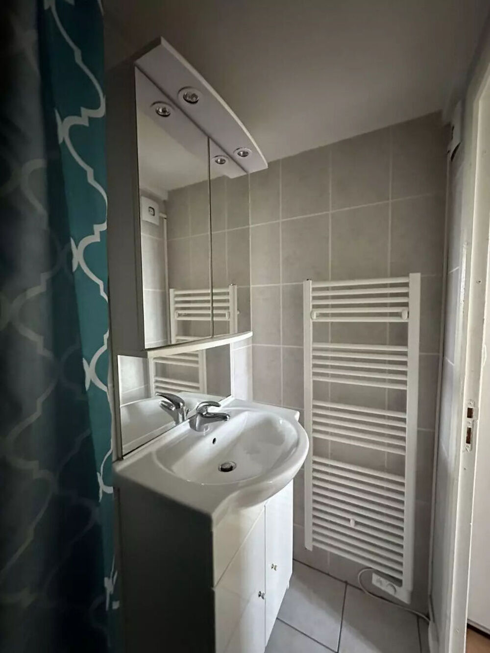 Location Appartement STUDIO MEUBLE DE 13M² RUE DE CHAMPMAILLOT Dijon