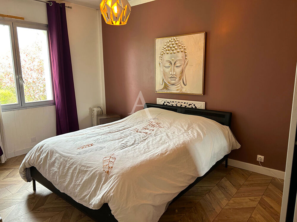 Maison familiale avec 5 chambres - beaux volumes et potentiel d'aménagement