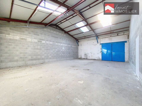   A LOUER: Box de stockage 184m� 