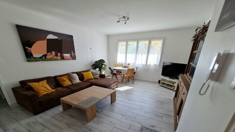   Appartement La Crau 4 pices 74 m Appartement - 4 pice(s) - 74 m