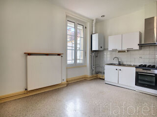  Appartement à louer 3 pièces 91 m²