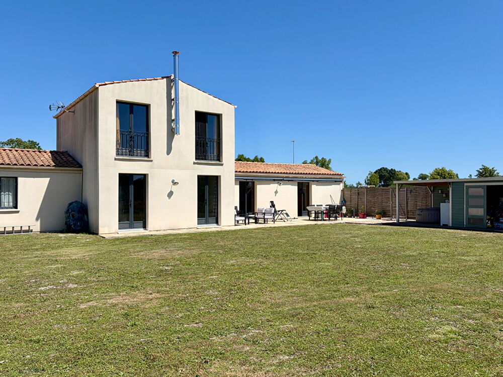Vente Maison Belles prestations - pavillon de 3 chambres, bar/resto à pied, au calme, tout à l'égout prévu Aumagne
