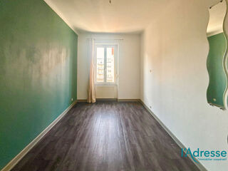  Immeuble à vendre 15 + pièces 500 m²