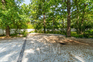  Maison à vendre 8 pièces 265 m²