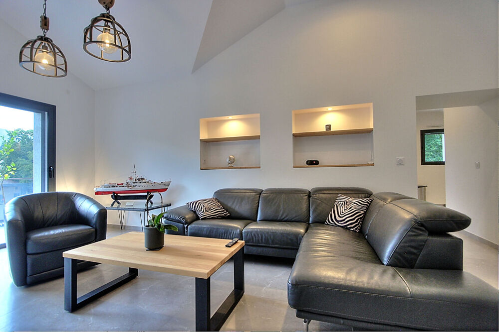 � vendre  Appartement Aix-les-Bains (73100)