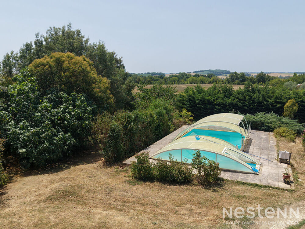 Vente Maison A Vendre Maison en pierre rénovée avec dépendances sur plus de 6 600 m² à Saint-Puy St puy