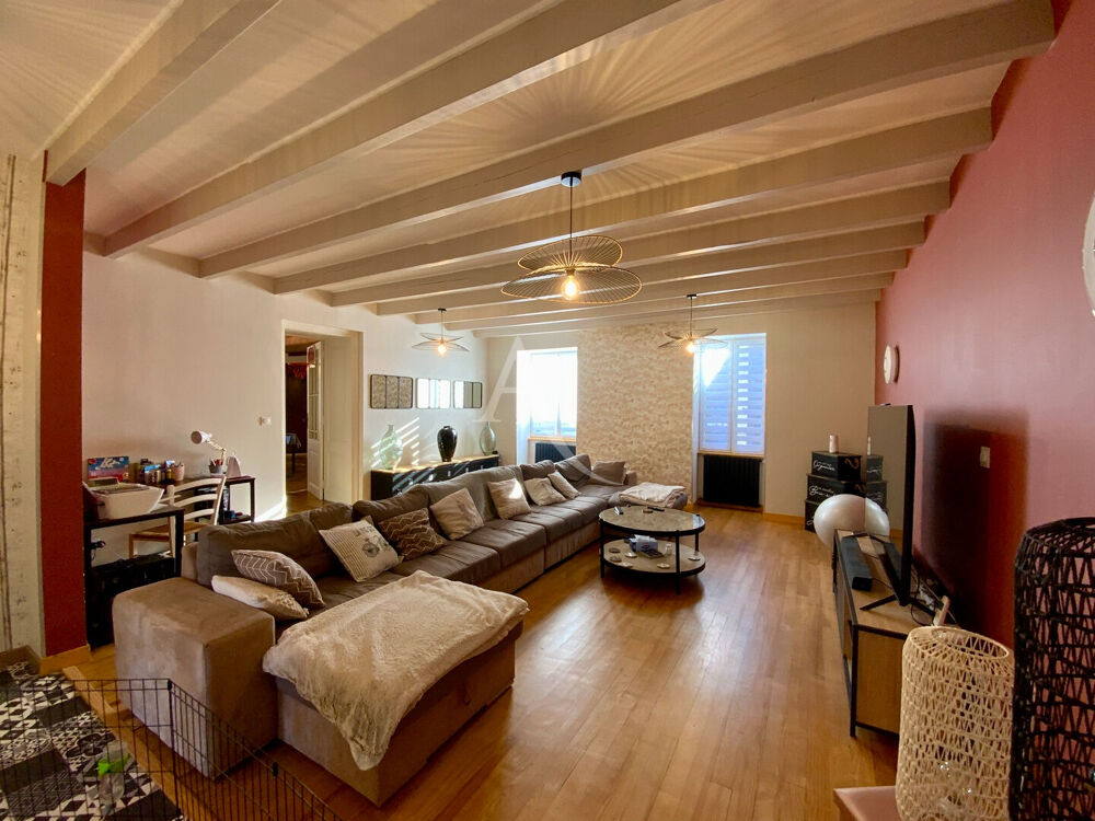 Maison 6 pièces 199 m² · à Mirambeau · 199 m² · 262 500 €
