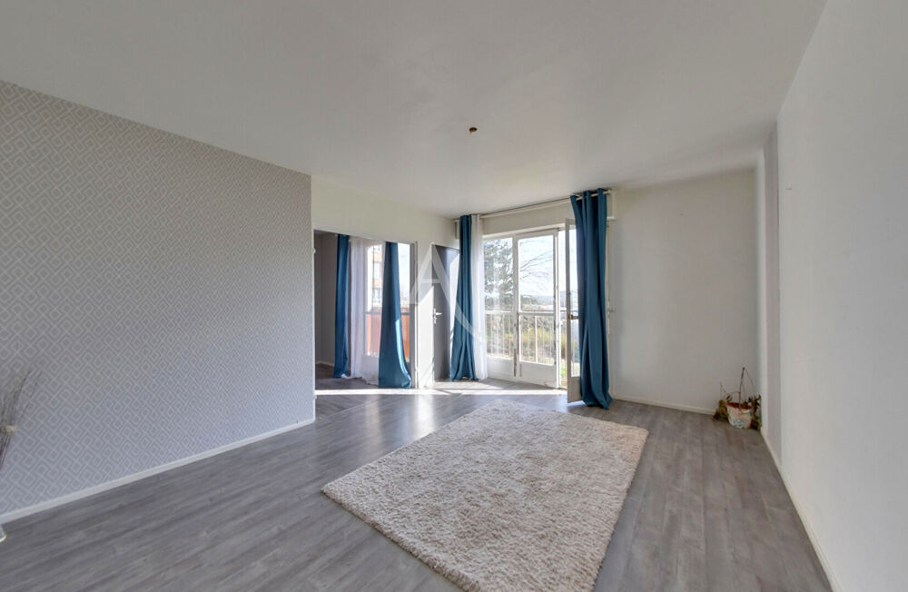 Appartement Auxerre 5 pièce(s) avec balcon