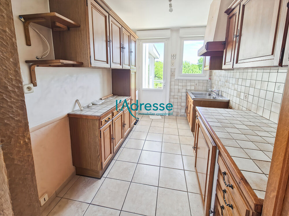 Vente Maison Maison  3 chbres + sous-sol et jardin proche commerces Geste