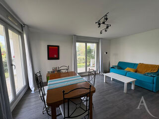  Appartement à louer 3 pièces 61 m²