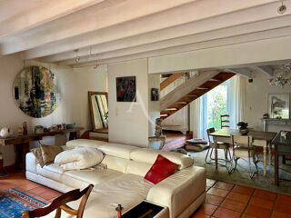  Maison � vendre 9 pi�ces 229 m�