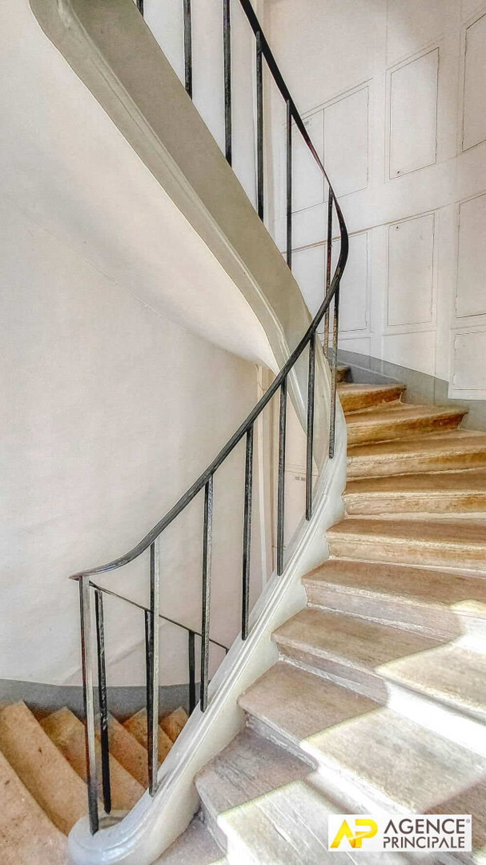 Vente Appartement Versailles Notre-Dame Appartement 2 piéces 43 m² carrez situé au 1er étage avec cave Versailles