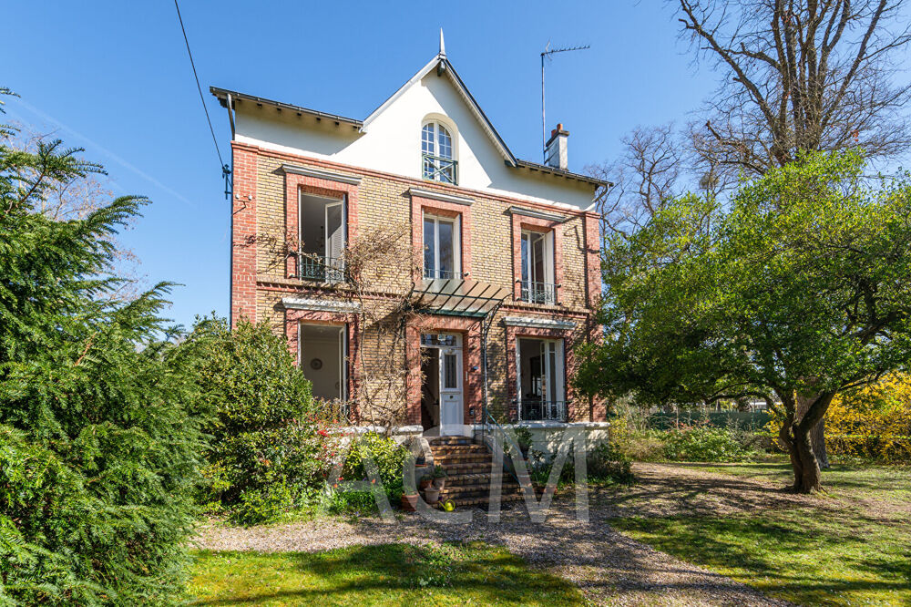 Maisons-Laffitte - Maison 6 pièces - 4 chambres - Jardin - Garage