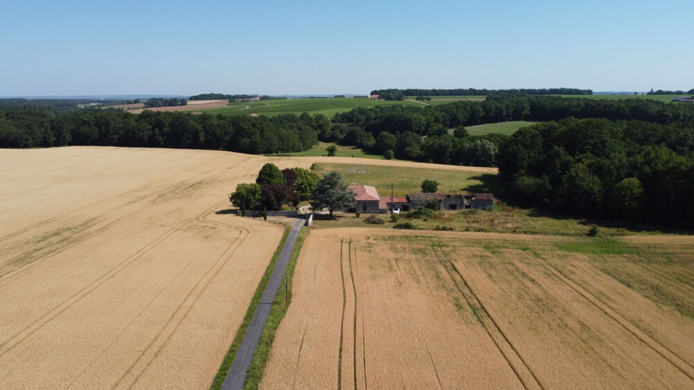 Vente Maison Ancienne ferme de caractère, entièrement rénovée, au coeur de 1,5 hectare de nature préservée Berneuil