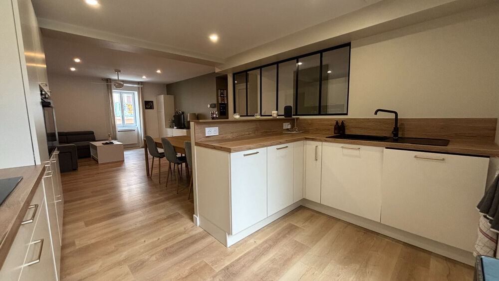 Appartement Entièrement rénové Villars Les Dombes 4 pièces 87 m2