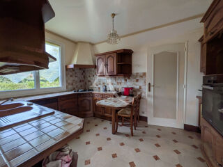  Maison  vendre 8 pices 288 m