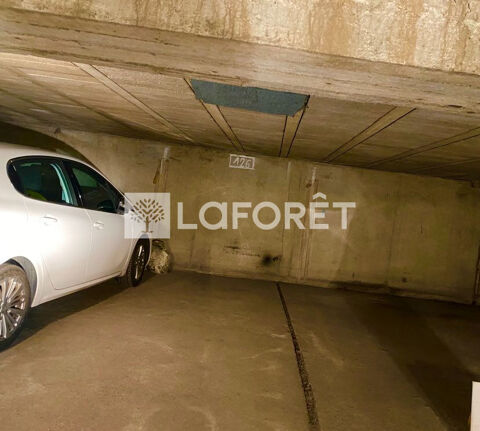  Parking / Garage � louer 