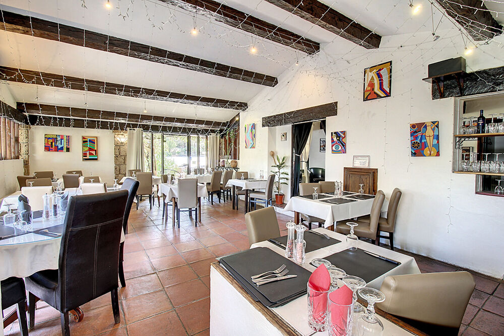   A VENDRE ! Murs commerciaux restaurant Tourtour 5 pièces 210 m² Tourtour