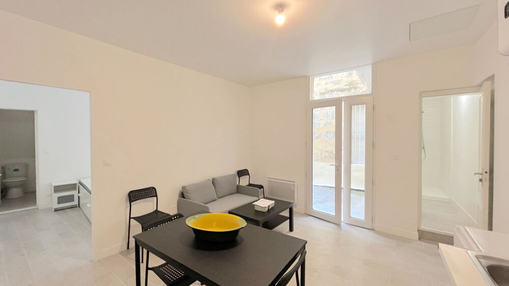 Vente Immeuble A VENDRE IMMEUBLE DE 3 APPARTEMENTS - SECTEUR BORDEAUX CAPUCINS / NANSOUTY Bordeaux