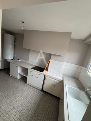  Appartement à louer 3 pièces 72 m²