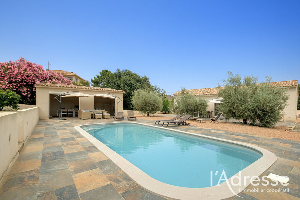VESCOVATO - Propriété de 1683 m² comprenant 2 villas avec piscine