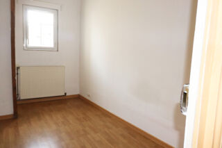  Appartement à louer 3 pièces 48 m²