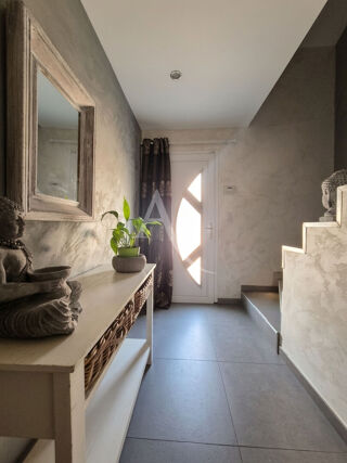  Maison � vendre 9 pi�ces 272 m�