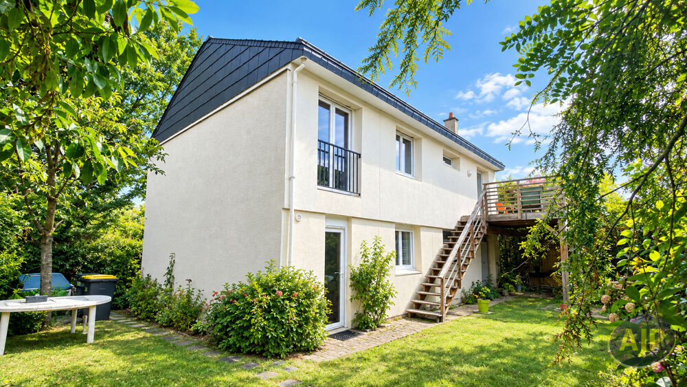 Maison Angers Village Anjou 6 pièce(s) 136 m2