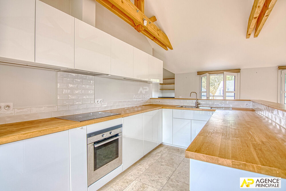 Versailles Rive-Droite Appartement 3 pièces traversant de 91 m² situé au 2ème et dernier étage