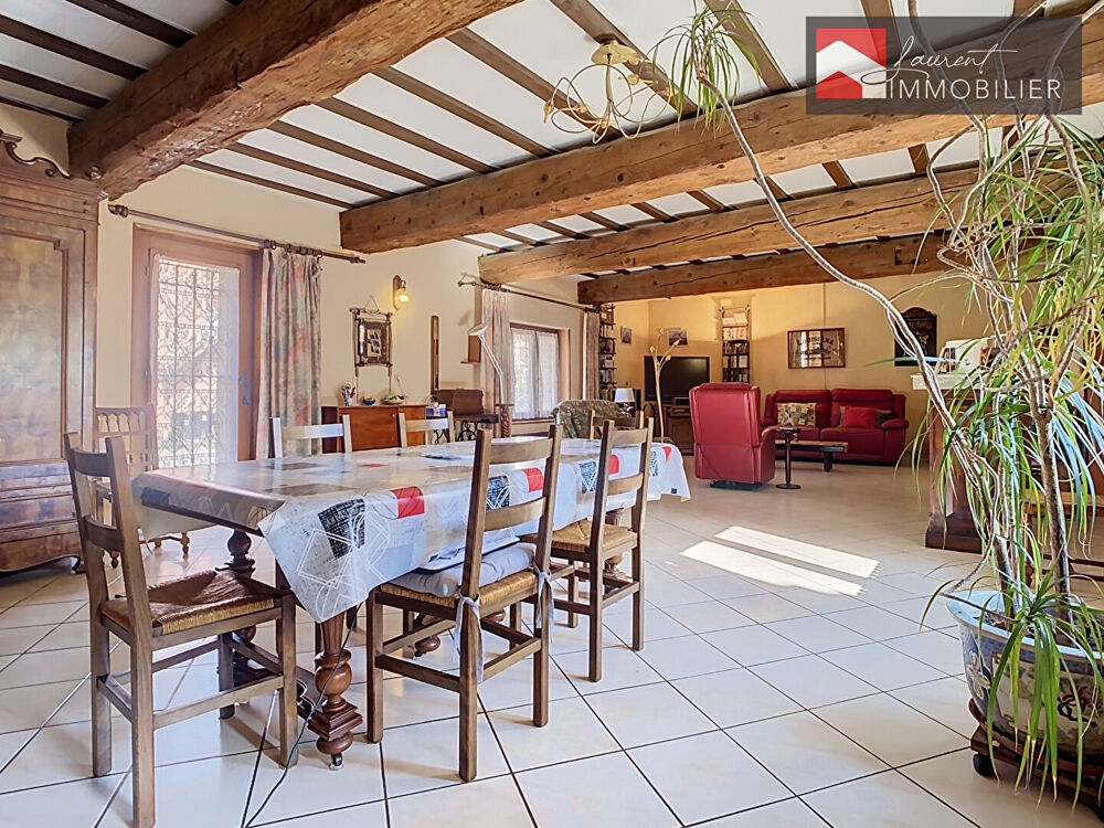 Maison familiale de 144 m² avec terrasse et jardin, Tournus