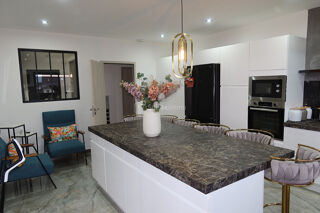  Villa à vendre 5 pièces 145 m²