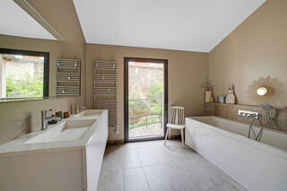  Maison � vendre 5 pi�ces 240 m�