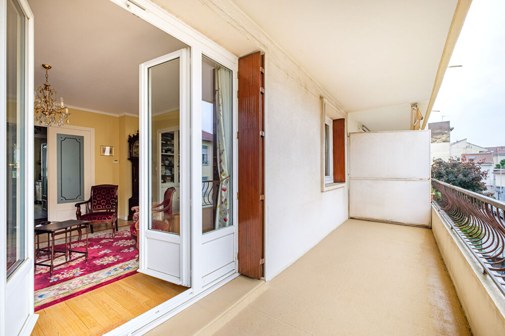 Vente Appartement Vente appartement 3 chambres - 2�me �tage - Balcon - Calme Lyon 8
