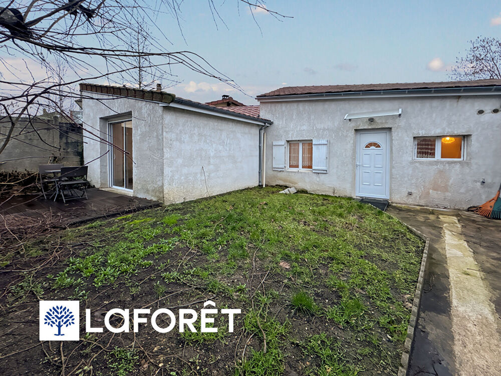 Maison à vendre à Sainte Geneviève des Bois à moins de 5 minutes à pied de la gare - Réf. 15665