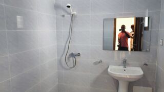  Maison � vendre 6 pi�ces 500 m� Mbour