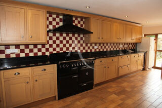  Maison  vendre 5 pices 165 m