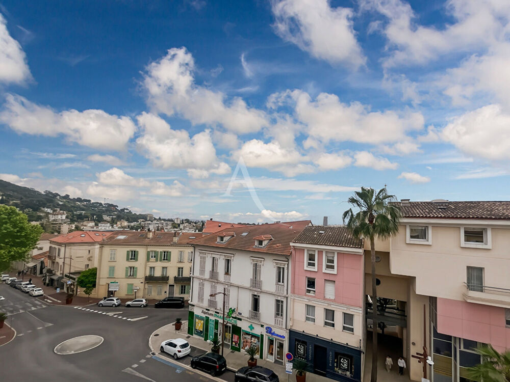 Duplex avec toit terrasse. Fort potentiel (travaux à prévoir)
