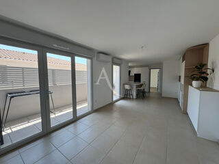  Appartement à louer 4 pièces 76 m²