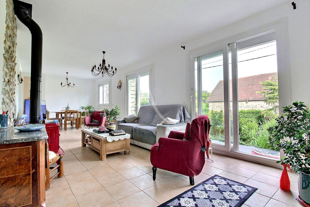 Vente Maison Maison individuelle 5 pièces 113 m²  sur un terrain de 800 m² à Maurepas Maurepas