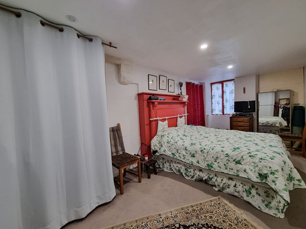 INDRE: Maison avec 3 Chambres au bourg de Chaillac