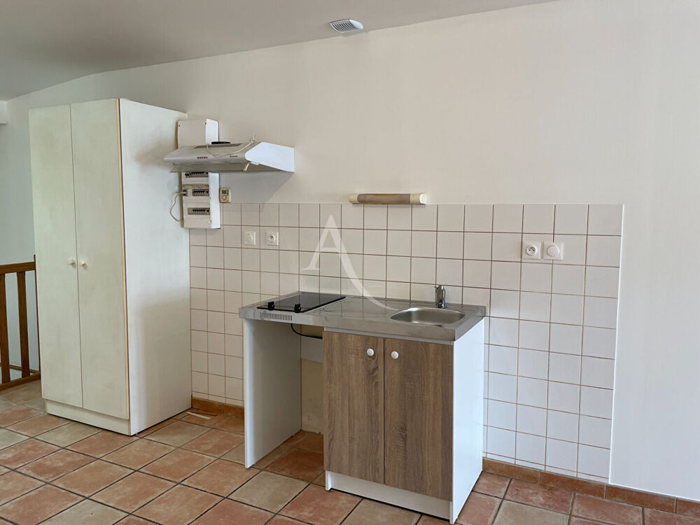 Location Appartement Appartement FONTENAY LE COMTE - 2 pièce(s) - 47 m2 Fontenay le comte