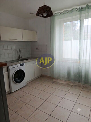  Appartement à louer 3 pièces 56 m²