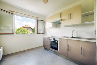  Appartement à louer 3 pièces 66 m²