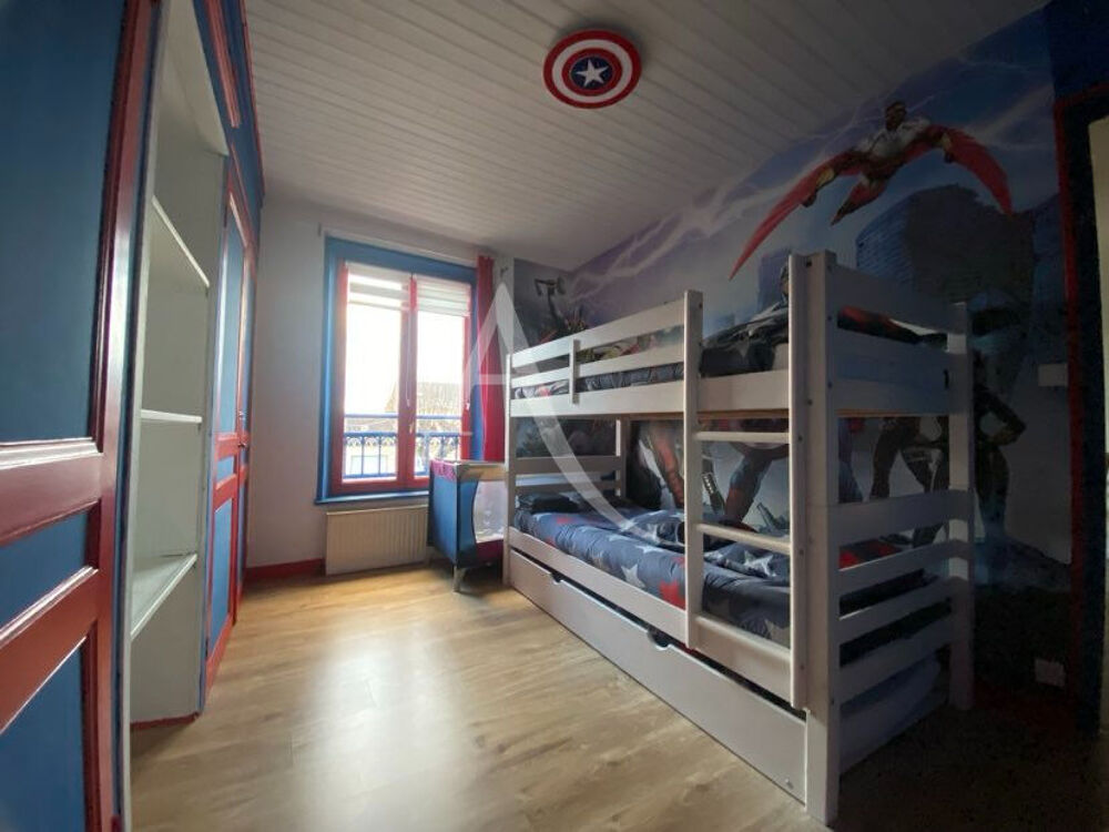 Appartement Rue 5 pièces 86 m2