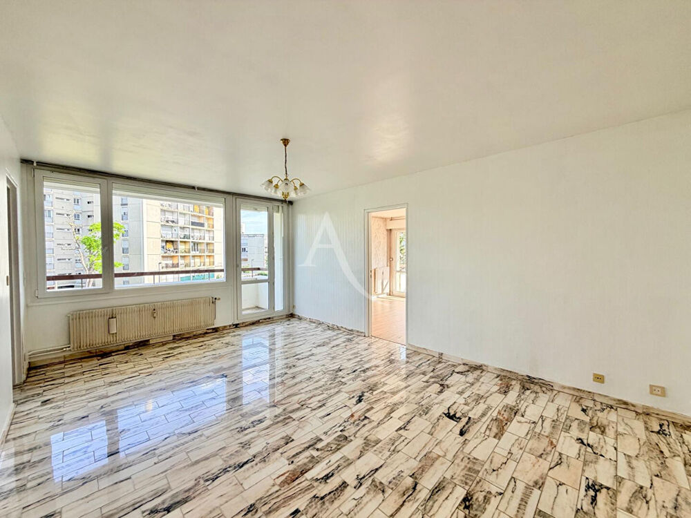 Location Appartement TYPE 4, REIMS - EUROPE Reims