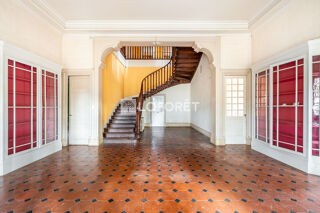  Villa � vendre 15 + pi�ces 450 m�