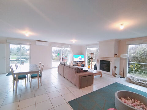   Maison contemporaine de 5 pi�ces bel environnement Maison - 5 pi�ce(s) - 121 m�