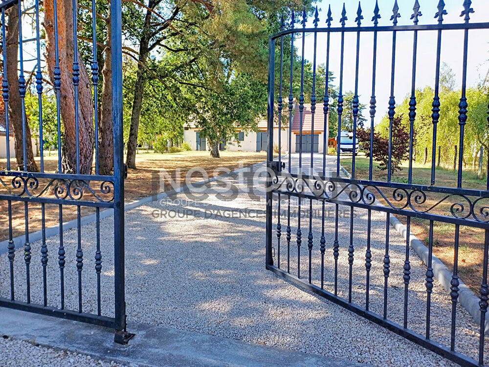 Maison 5 pièces 123 m² · à Mont Pres Chambord · 123 m² · 299 000 €
