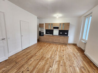  Appartement à louer 3 pièces 93 m²