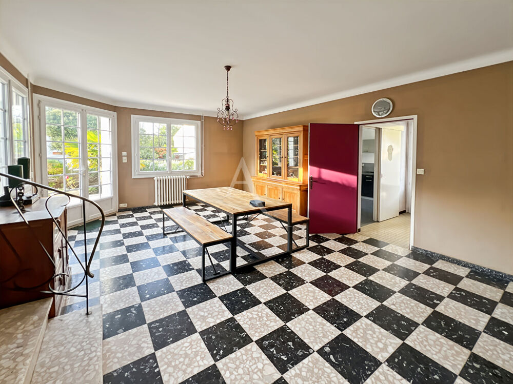 Vente Maison Maison T5 face à la Forêt et à 1500 m de la Grande Plage Saint jean de monts